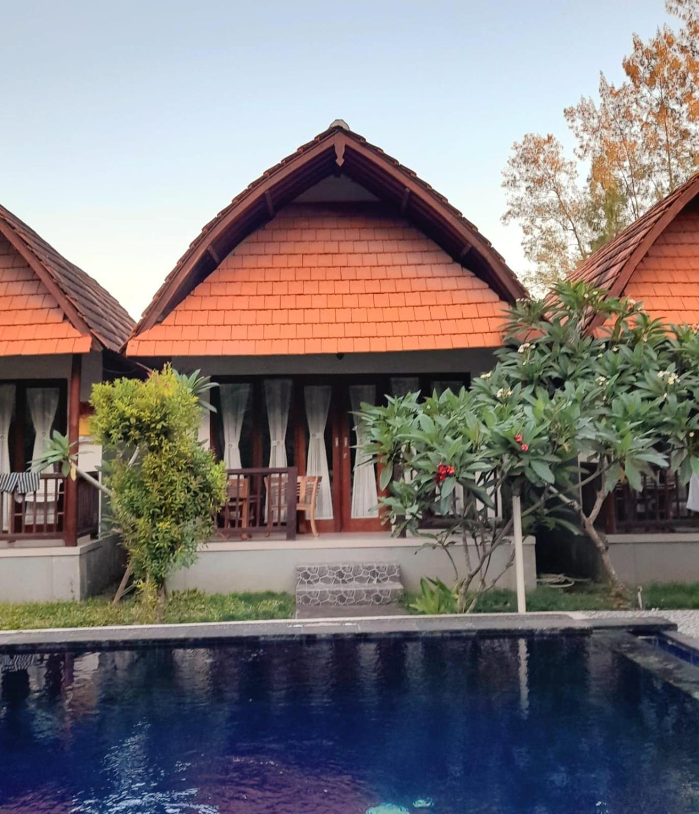 Sindhu Mesari Bungalow Toyapakeh Habitación foto